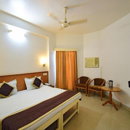 Hotel Shikha Jaipur City Centre Bagian luar foto